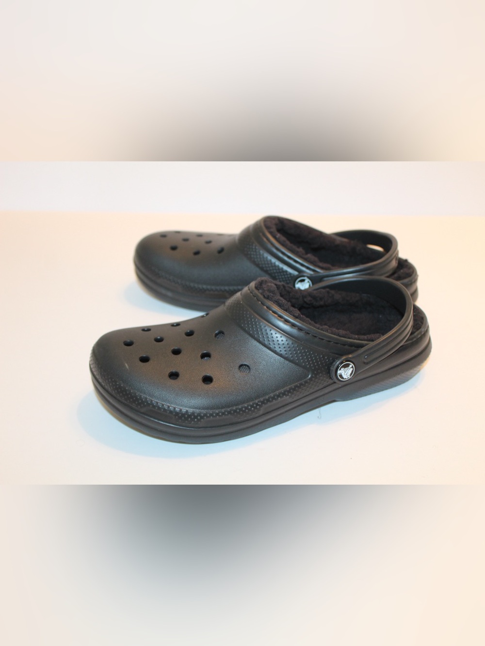 Crocs Classic Lined Clogs Size Junior 6/ Women’s 8 NEW